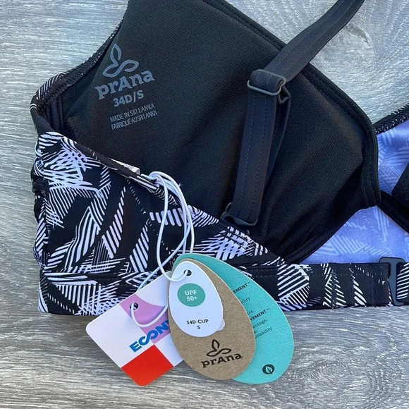 PrAna Marina Top (D-Cup) & Chambra Bottoms, black springtime - Picture 12 of 15